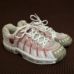 K Swiss women’s tennis shoes
